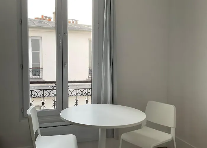 Apartment Mouffetard 3 *